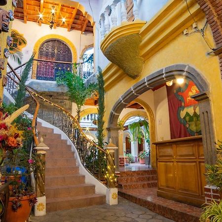 Hotel Gran Plaza Euromaya Antigua Bagian luar foto