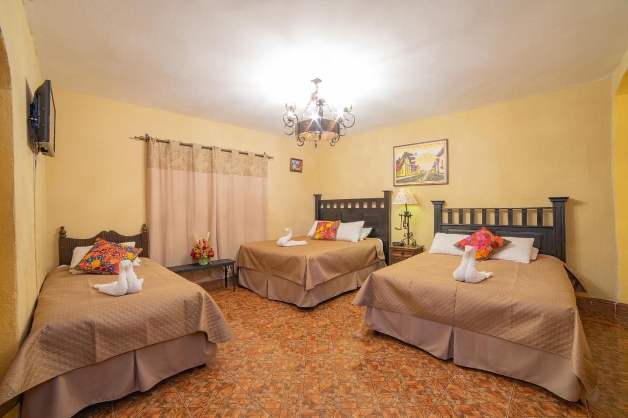Hotel Gran Plaza Euromaya Antigua Bagian luar foto