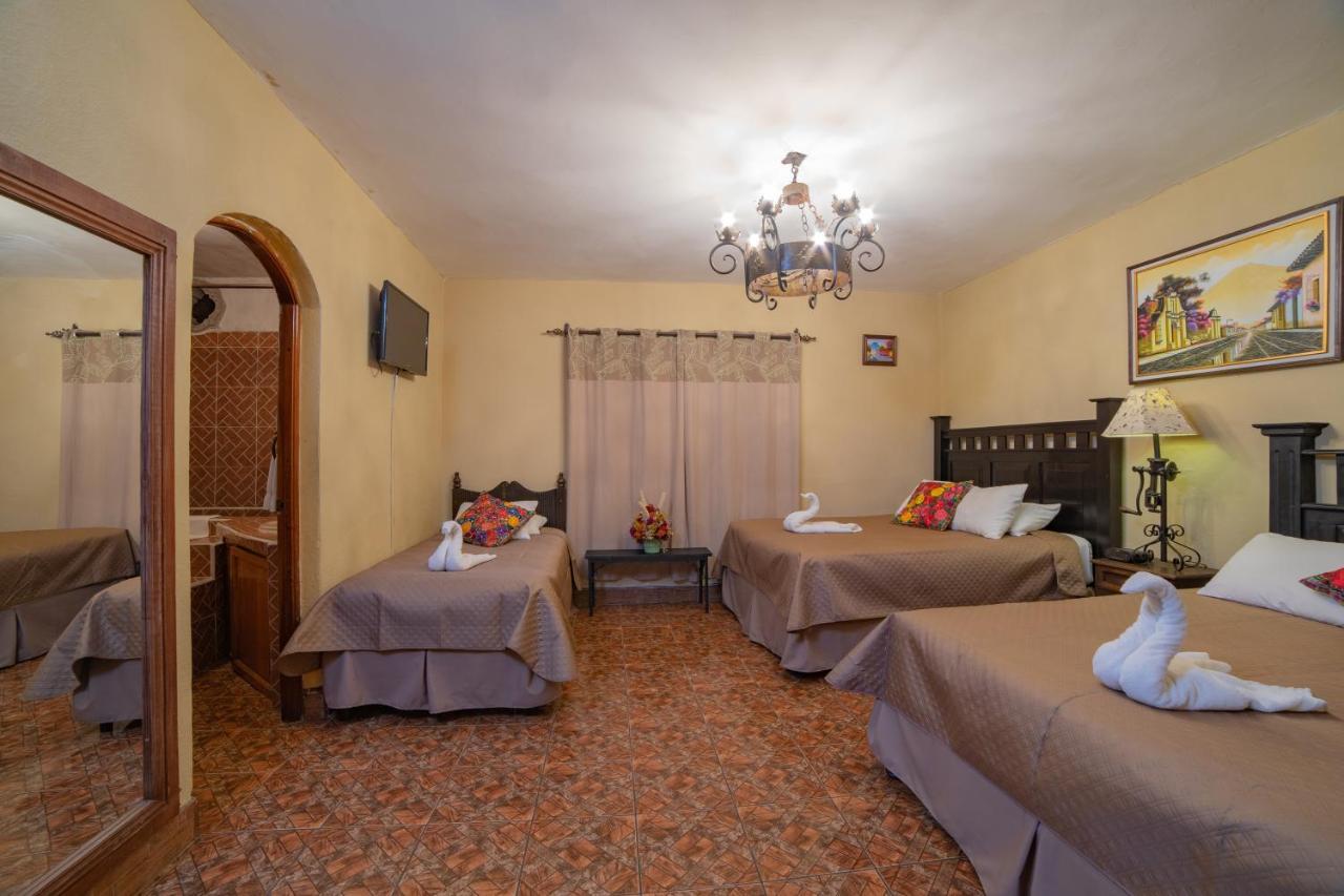 Hotel Gran Plaza Euromaya Antigua Bagian luar foto