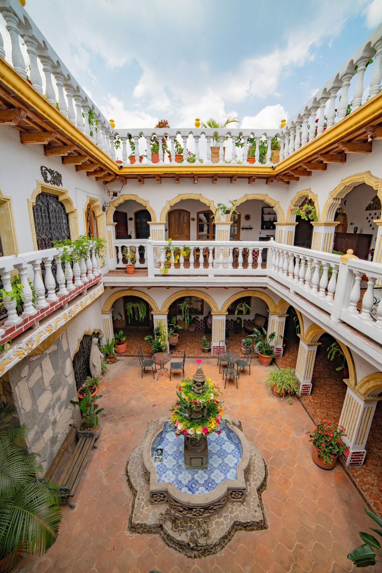 Hotel Gran Plaza Euromaya Antigua Bagian luar foto