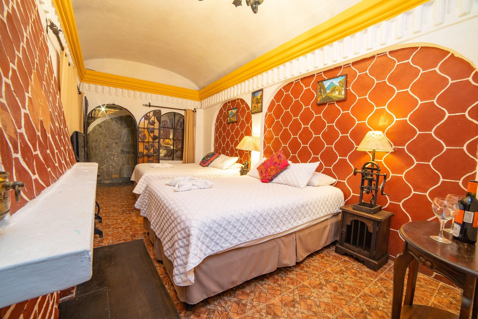 Hotel Gran Plaza Euromaya Antigua Bagian luar foto