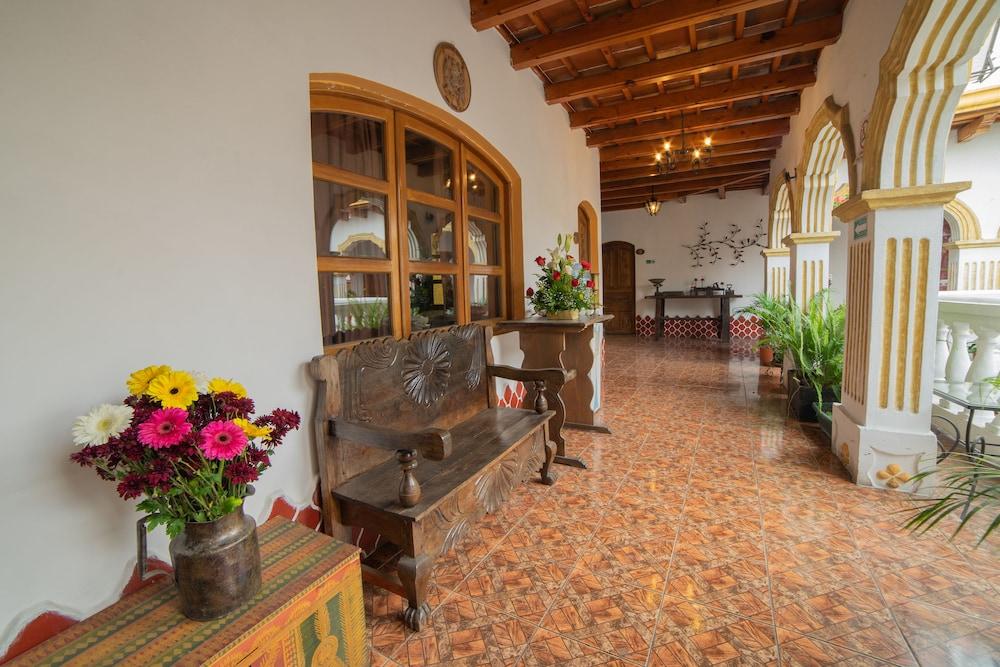 Hotel Gran Plaza Euromaya Antigua Bagian luar foto