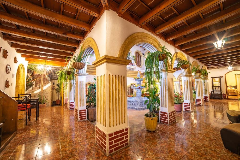 Hotel Gran Plaza Euromaya Antigua Bagian luar foto