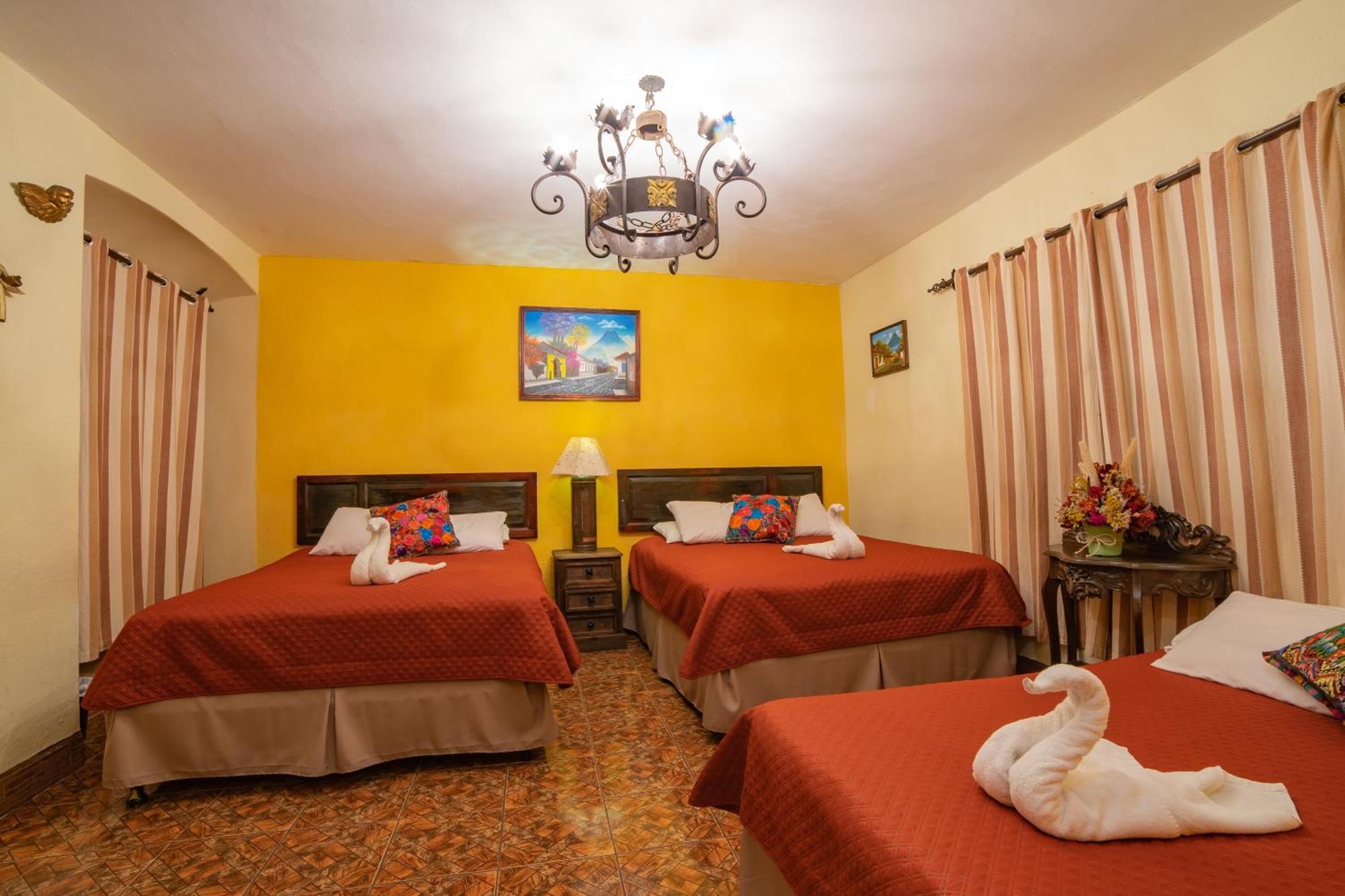 Hotel Gran Plaza Euromaya Antigua Bagian luar foto