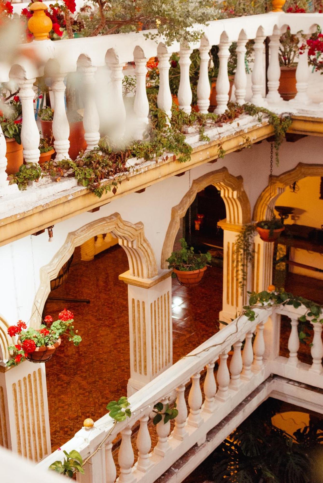 Hotel Gran Plaza Euromaya Antigua Bagian luar foto