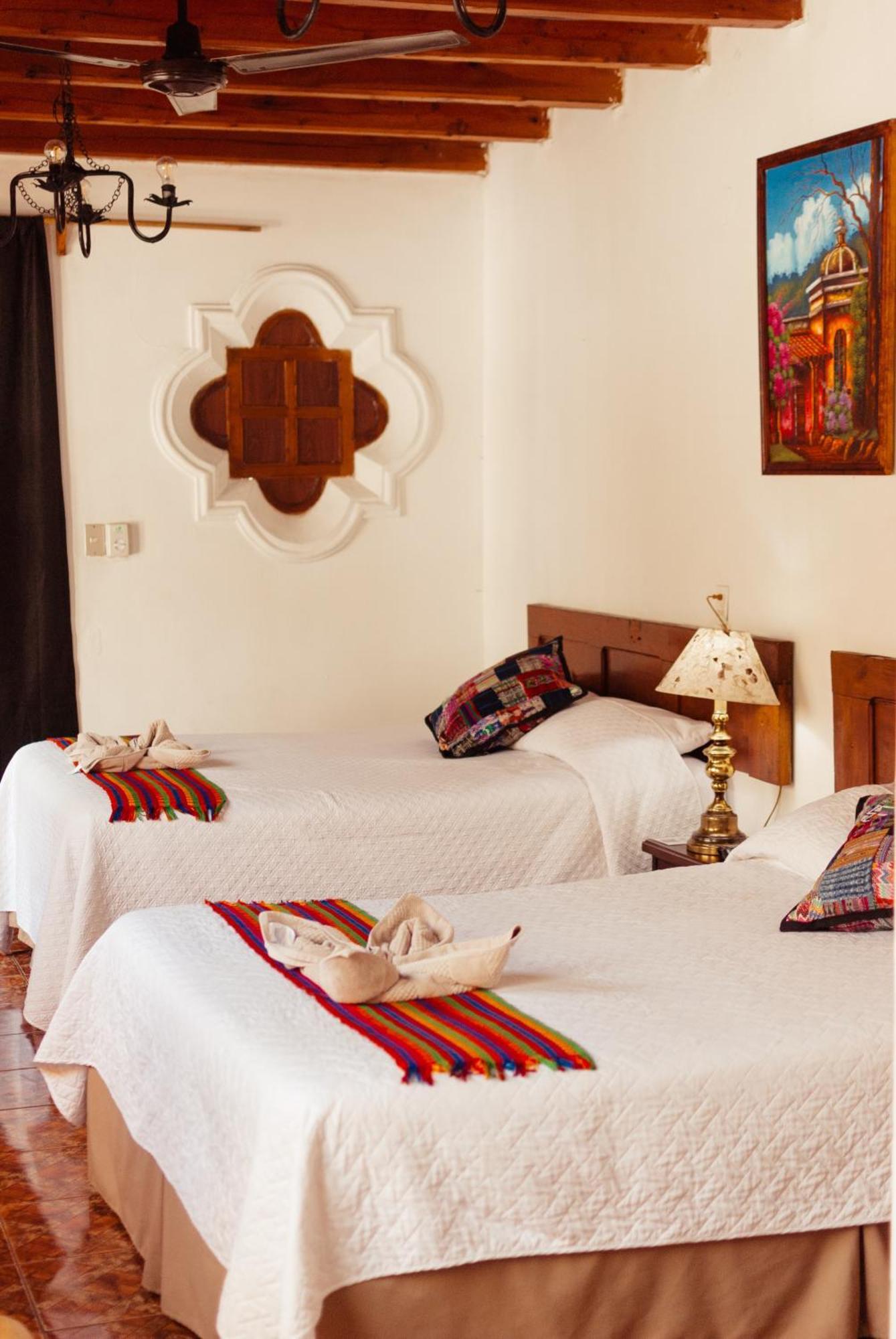 Hotel Gran Plaza Euromaya Antigua Bagian luar foto