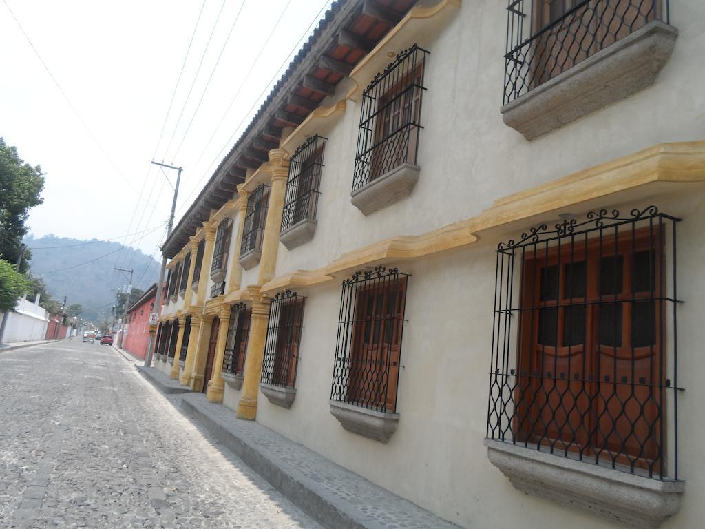 Hotel Gran Plaza Euromaya Antigua Bagian luar foto
